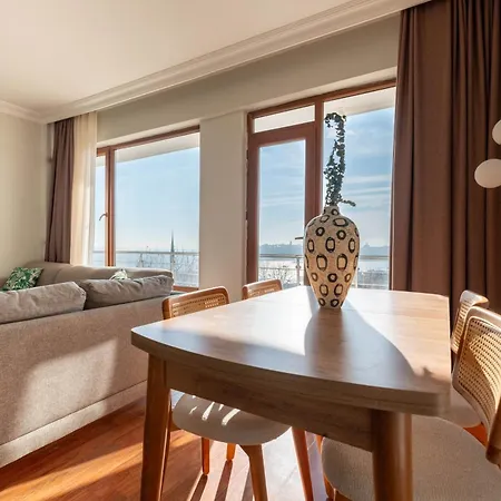 Bosphorus View - Location - 3 Bedrooms اسطنبول