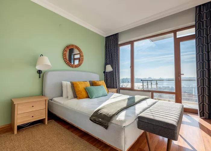 Bosphorus View - Location - 3 Bedrooms *