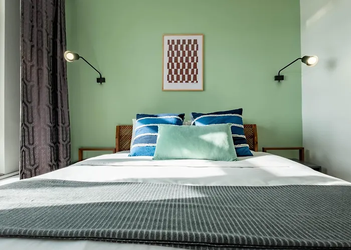 Bosphorus View - Location - 3 Bedrooms *